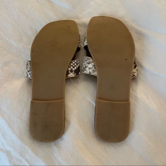 Steve Madden Sayler Snake Print Slide Sandals - Picture 6 of 6